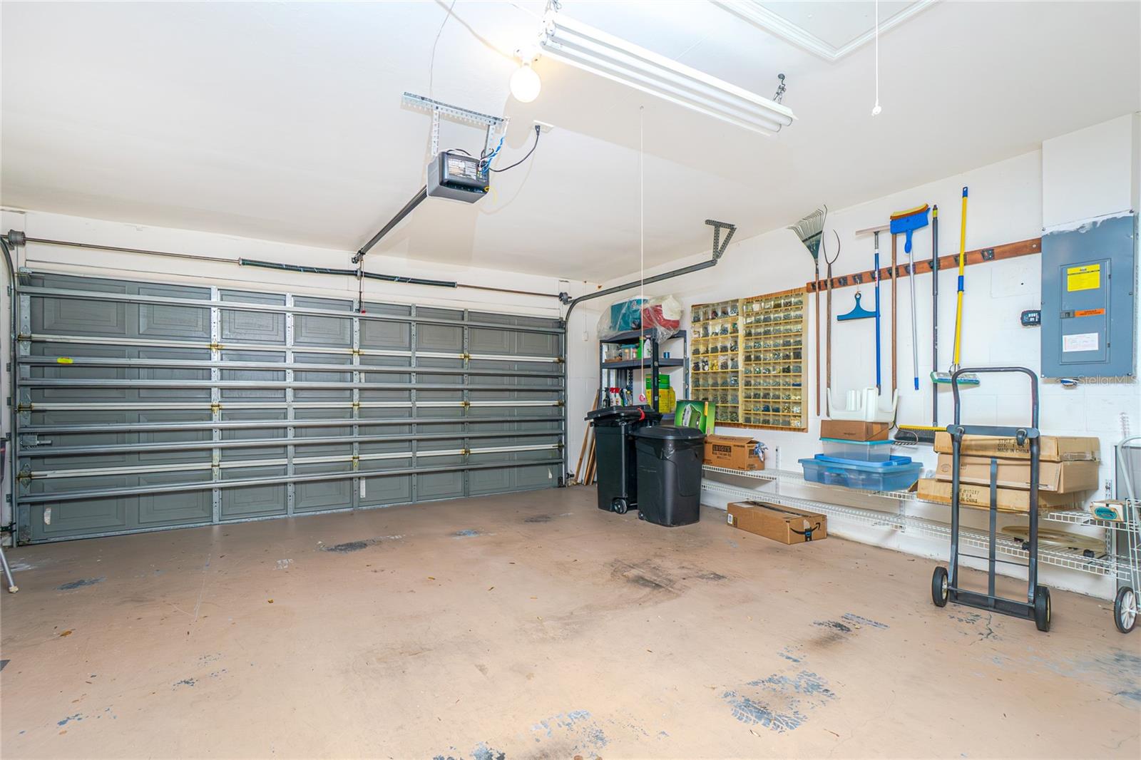 Image 38 of 45 For 13136 Pembroke Circle N