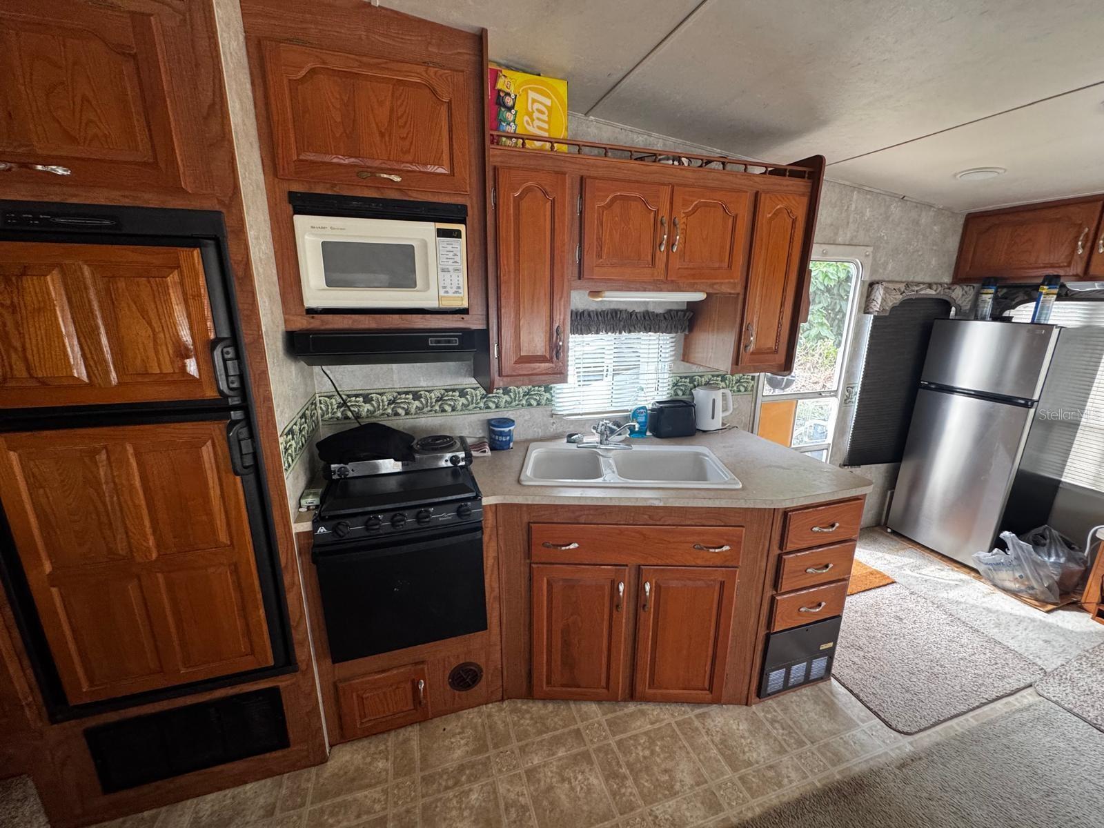 Listing photo id 17 for 15482 Mapletree Drive