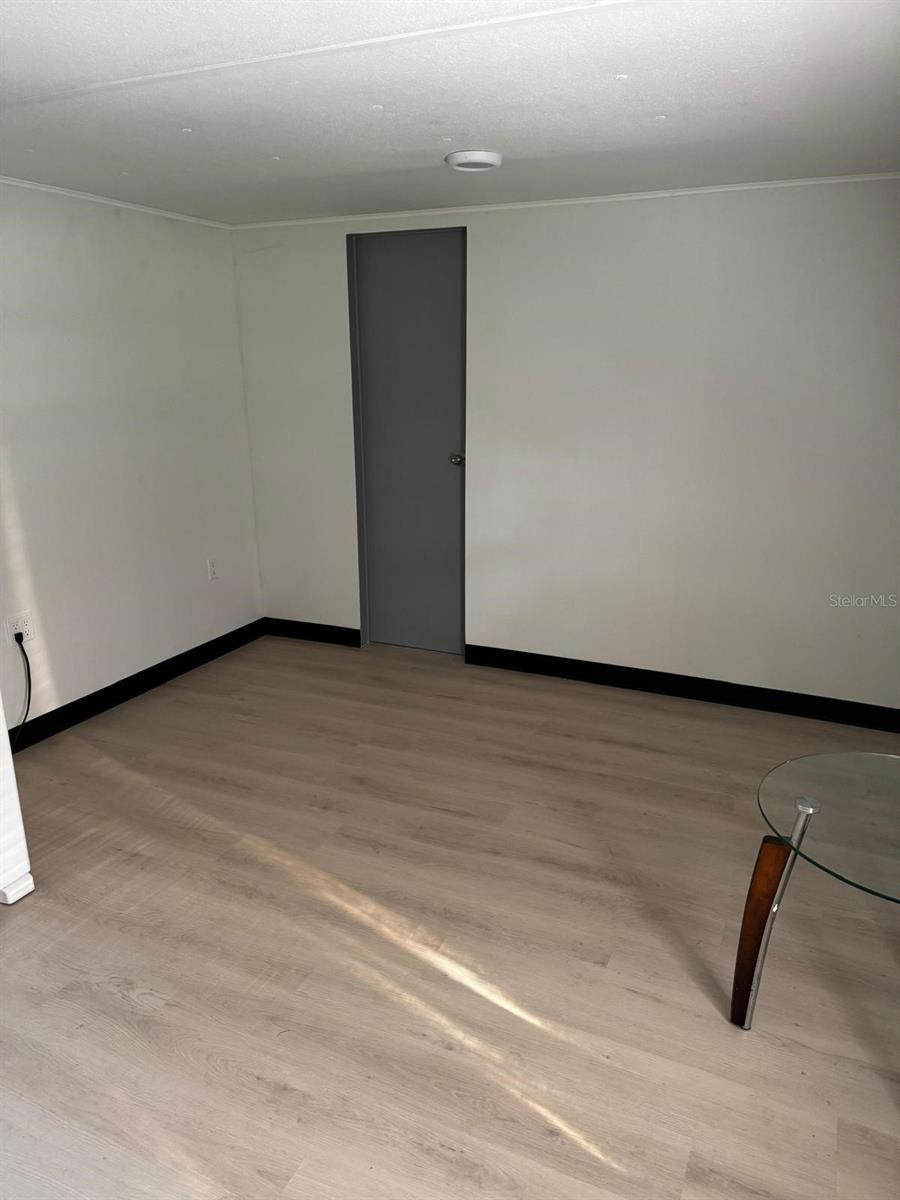 Listing photo id 2 for 15482 Mapletree Drive