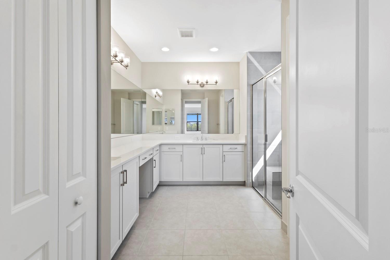 Image 16 of 47 For 14005 Aldersgate Avenue