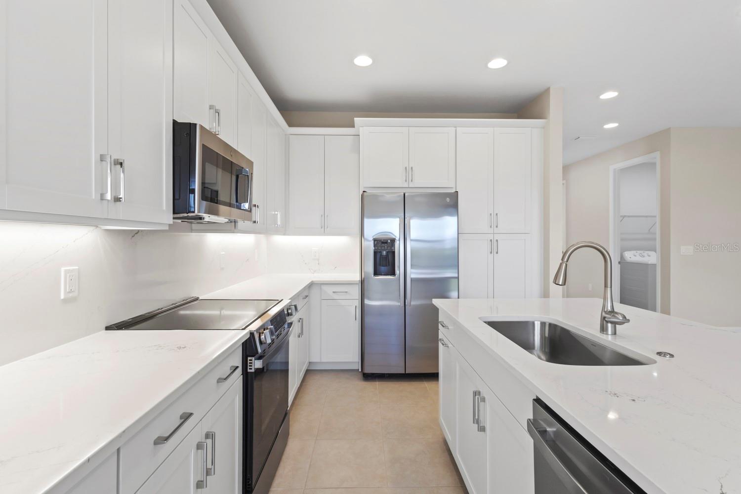 Image 3 of 47 For 14005 Aldersgate Avenue