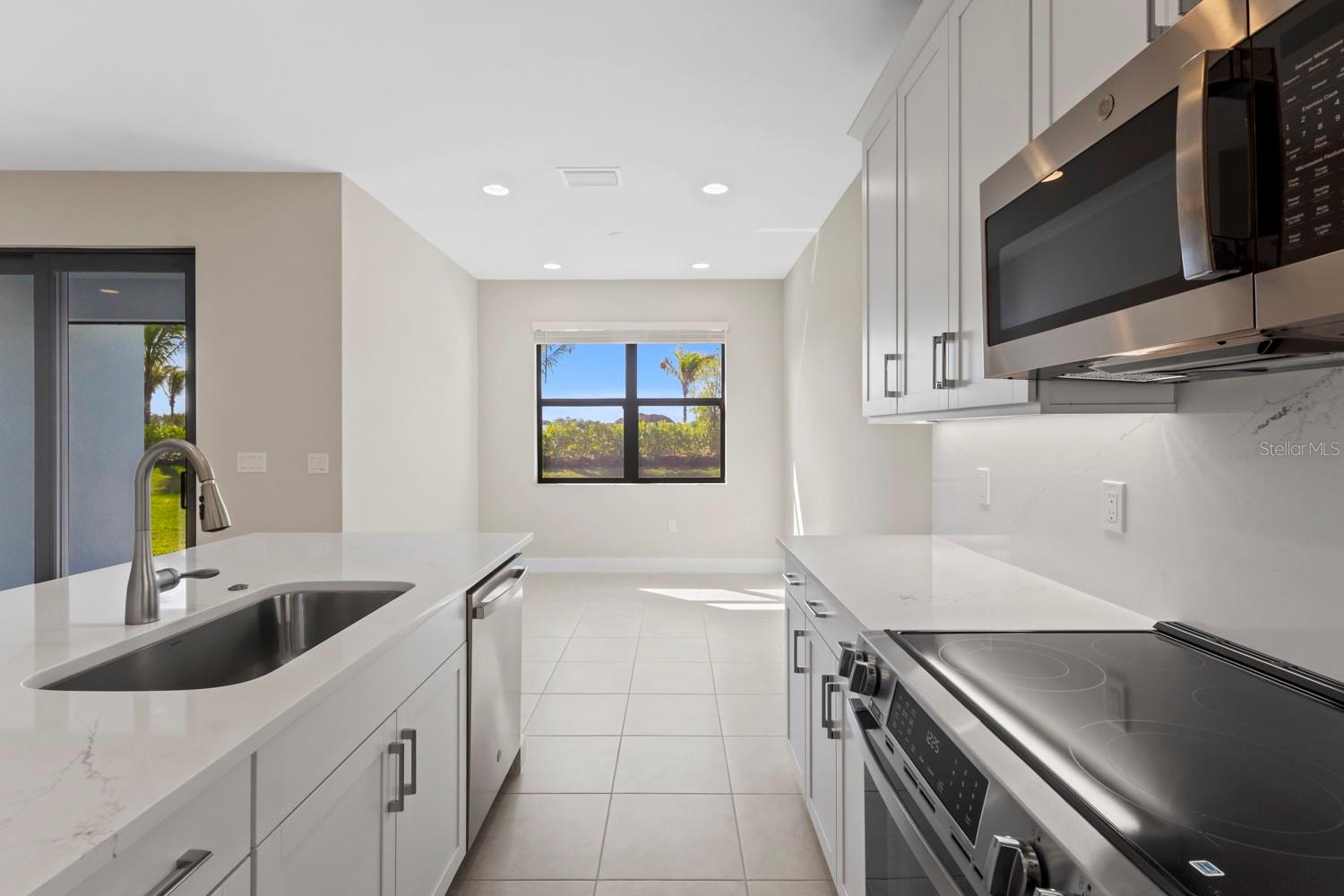 Image 4 of 47 For 14005 Aldersgate Avenue