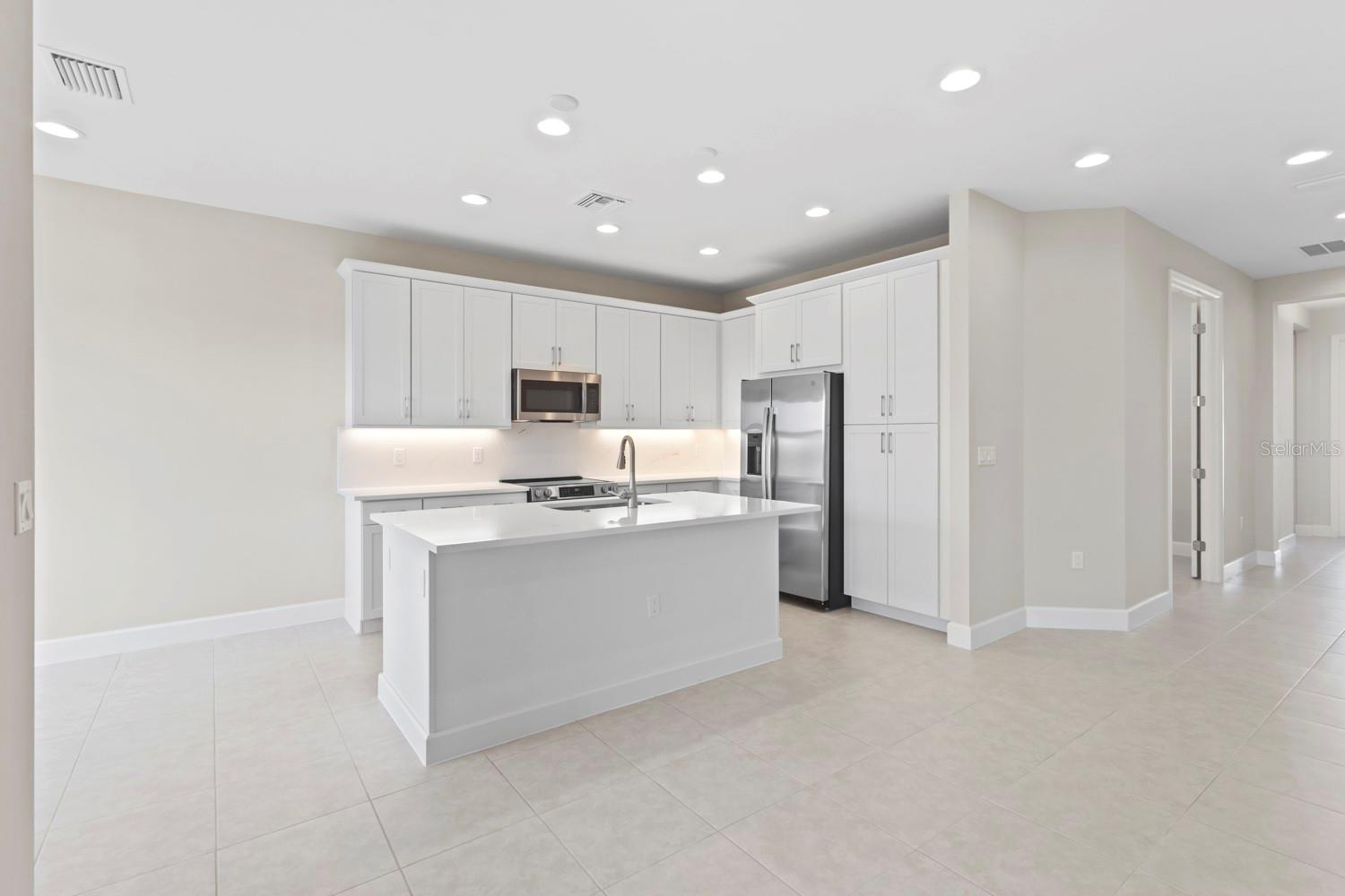 Image 9 of 47 For 14005 Aldersgate Avenue