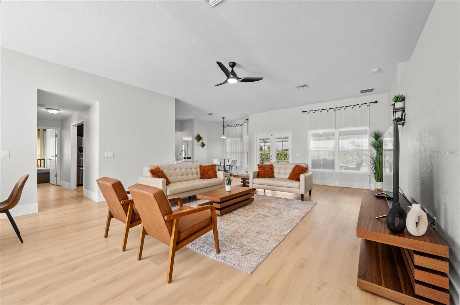 Image 11 of 72 For 17 White Marsh Lane