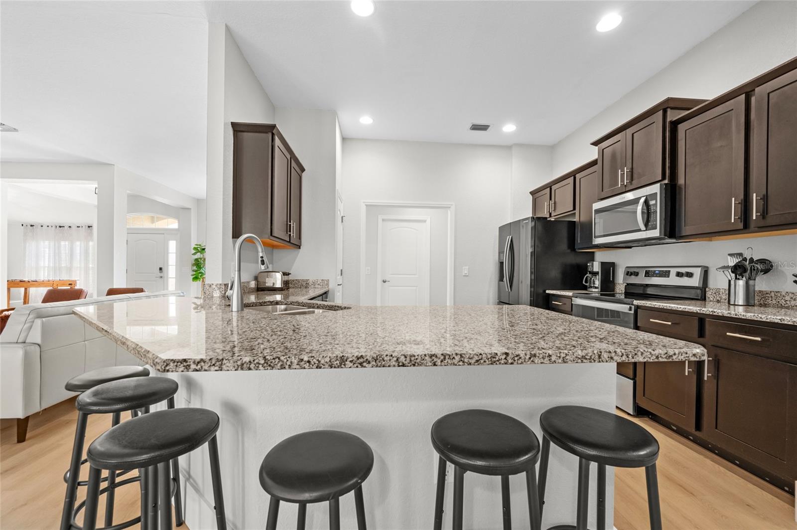 Image 16 of 72 For 17 White Marsh Lane