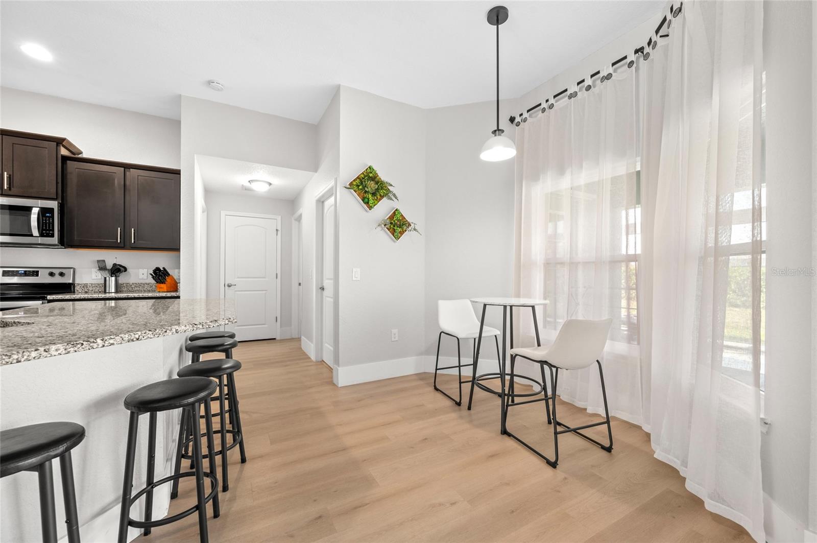 Image 21 of 72 For 17 White Marsh Lane