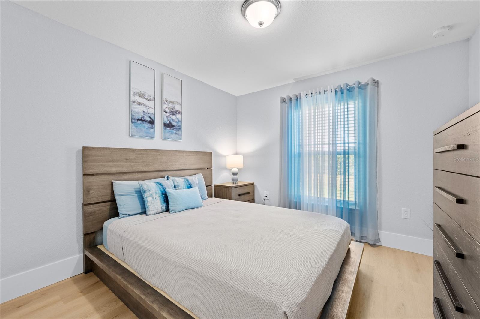 Image 31 of 72 For 17 White Marsh Lane