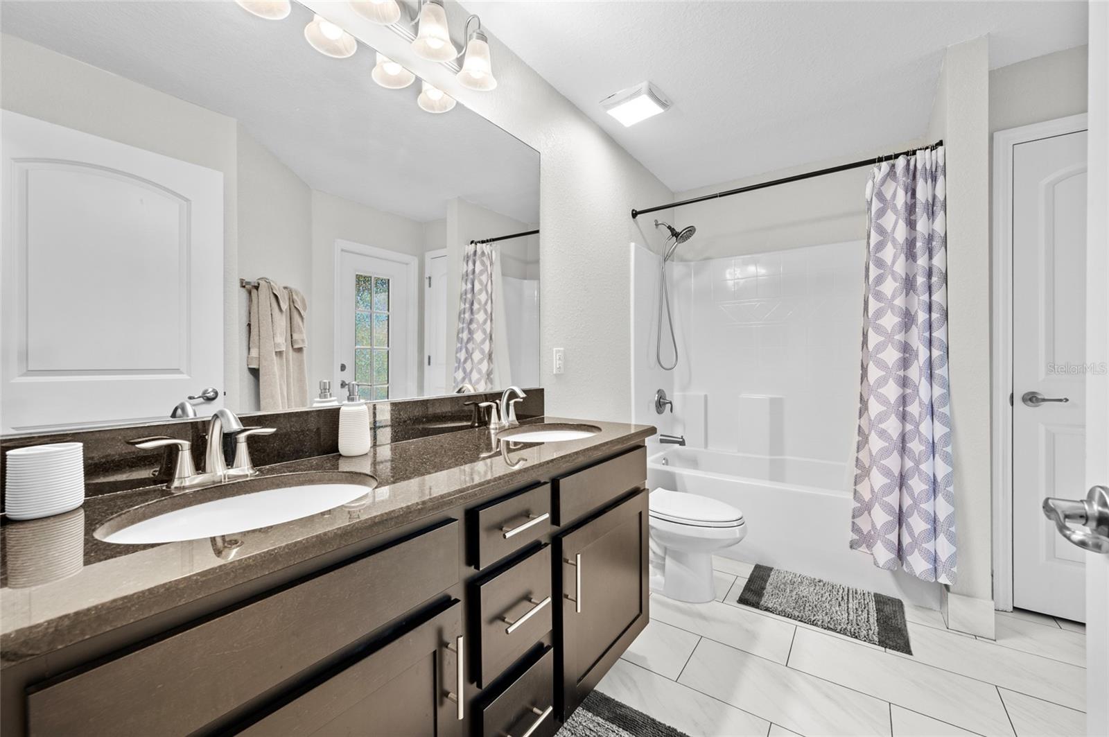 Image 32 of 72 For 17 White Marsh Lane