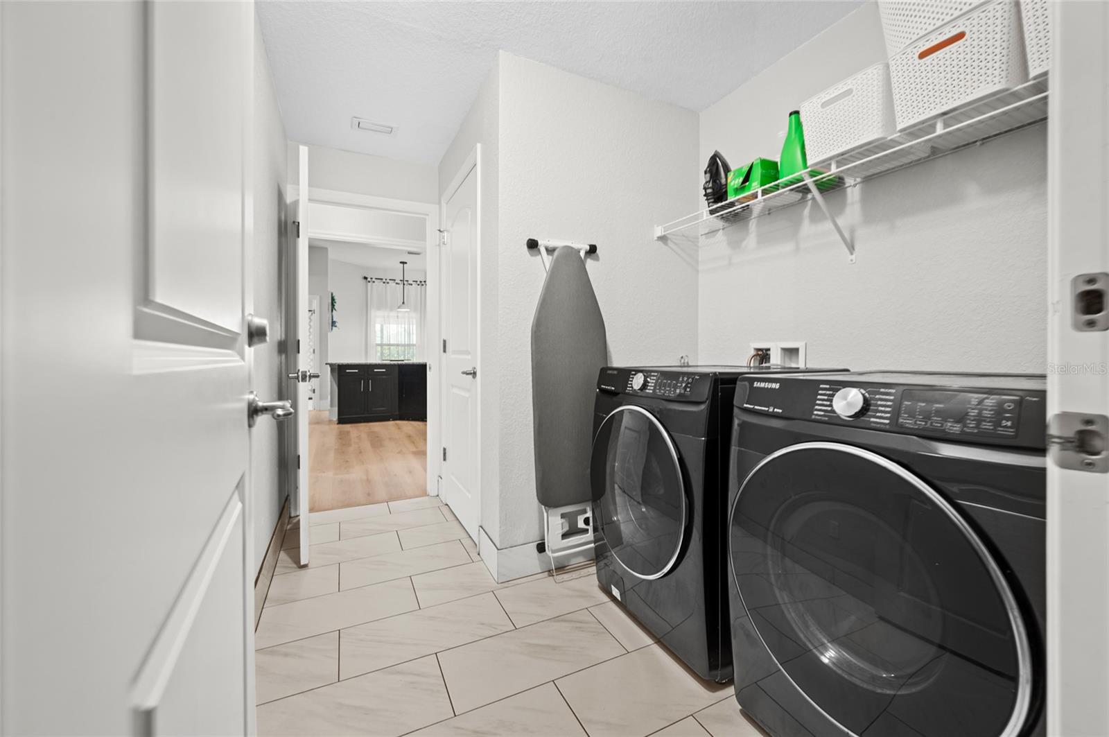 Image 41 of 72 For 17 White Marsh Lane