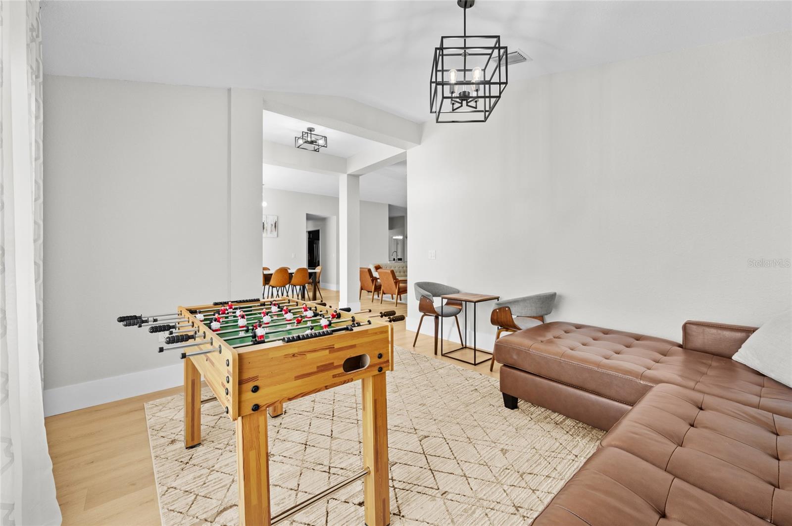 Image 7 of 72 For 17 White Marsh Lane