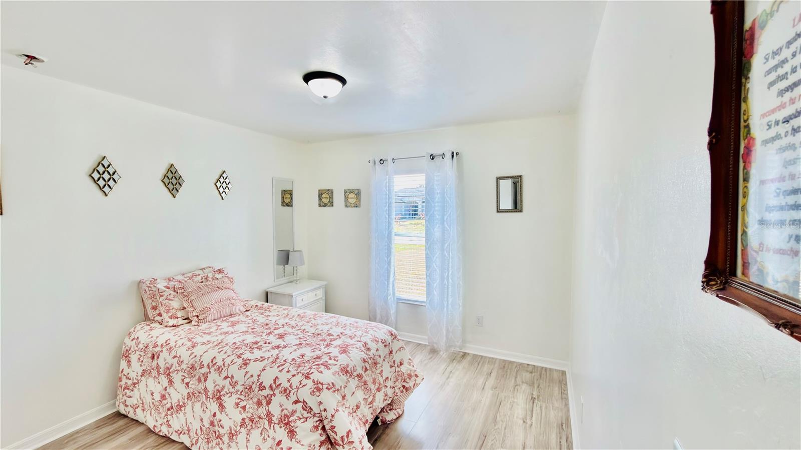 Image 23 of 49 For 2616 27th Street W