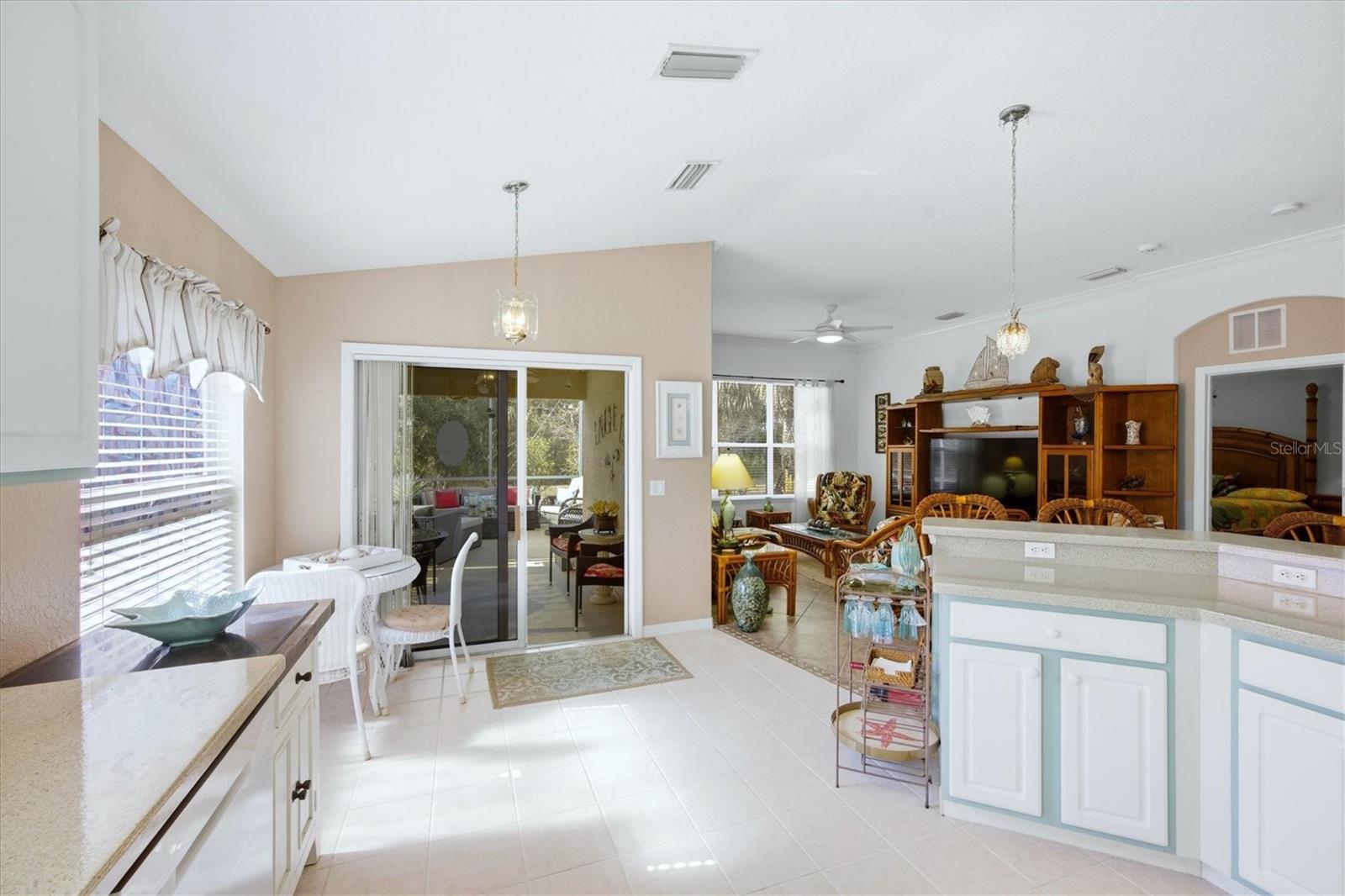 Image 21 of 69 For 1658 Scarlett Avenue