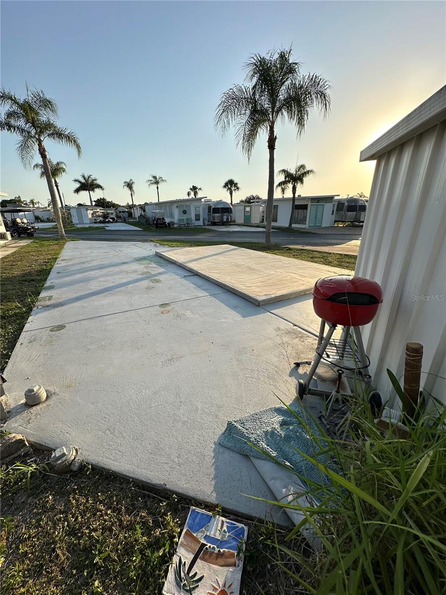 Image 8 of 10 For 46900 Bermont  111