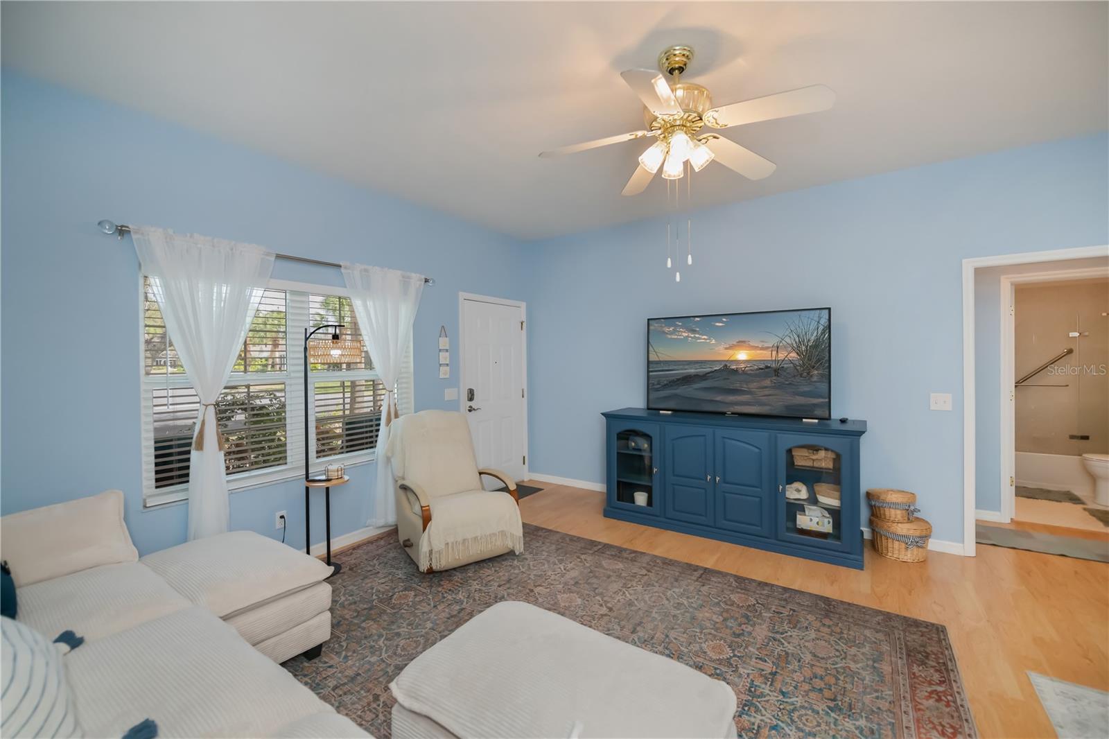 Image 24 of 89 For 1313 Red Oak Lane