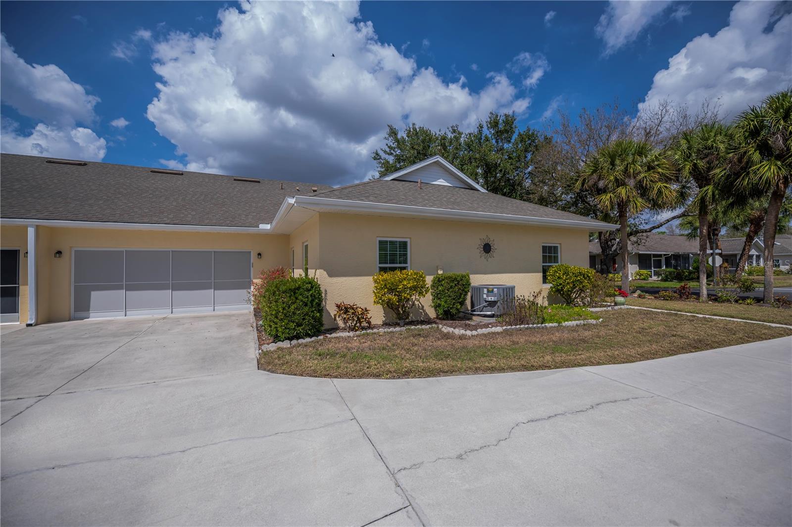 Image 4 of 89 For 1313 Red Oak Lane