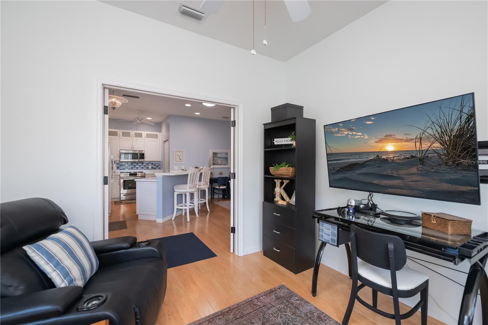 Image 40 of 89 For 1313 Red Oak Lane