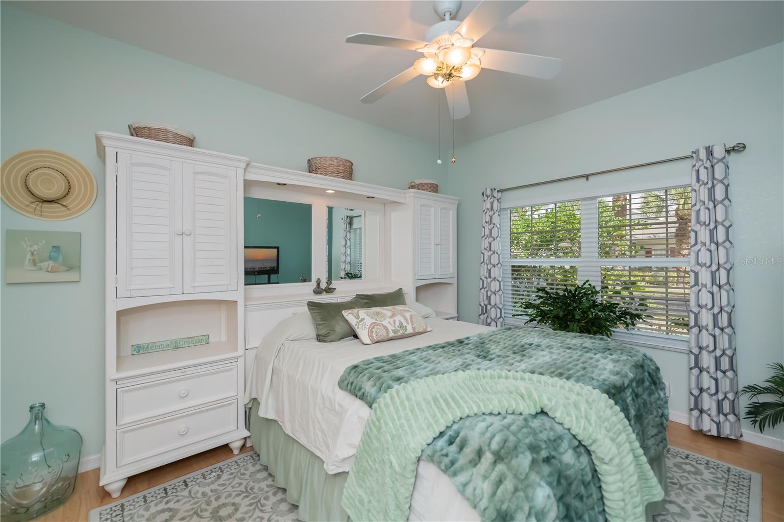 Image 41 of 89 For 1313 Red Oak Lane