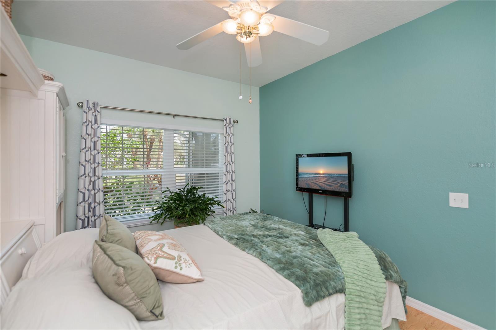 Image 43 of 89 For 1313 Red Oak Lane