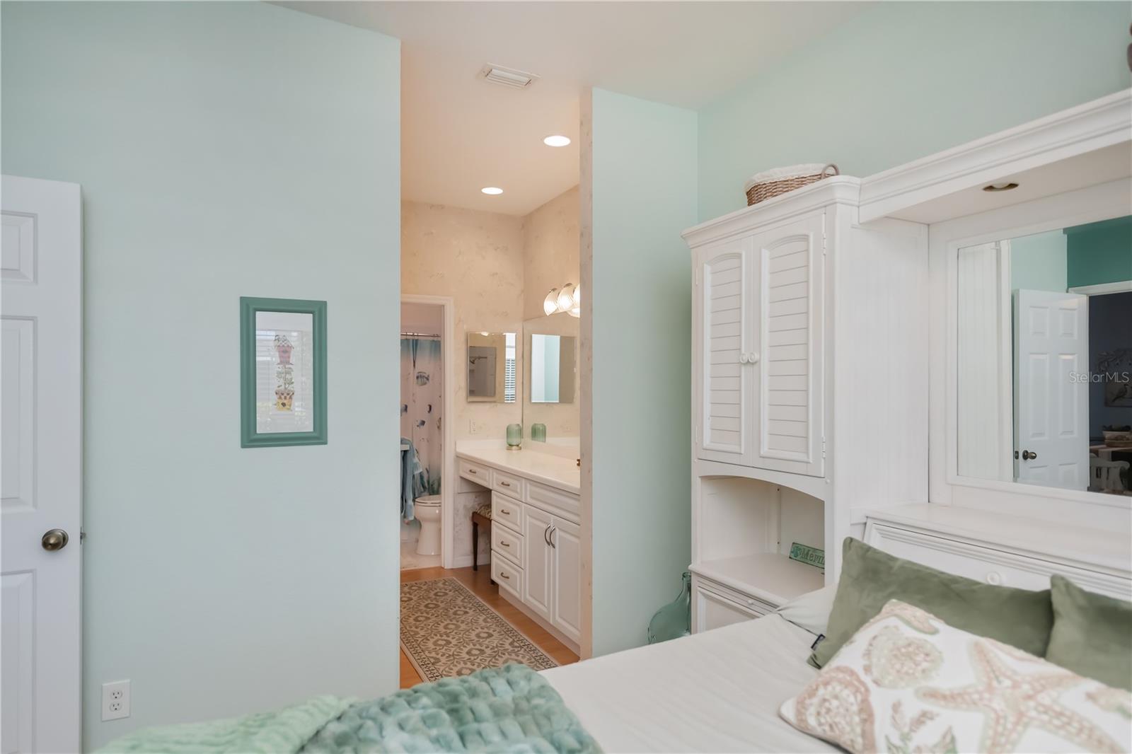 Image 44 of 89 For 1313 Red Oak Lane