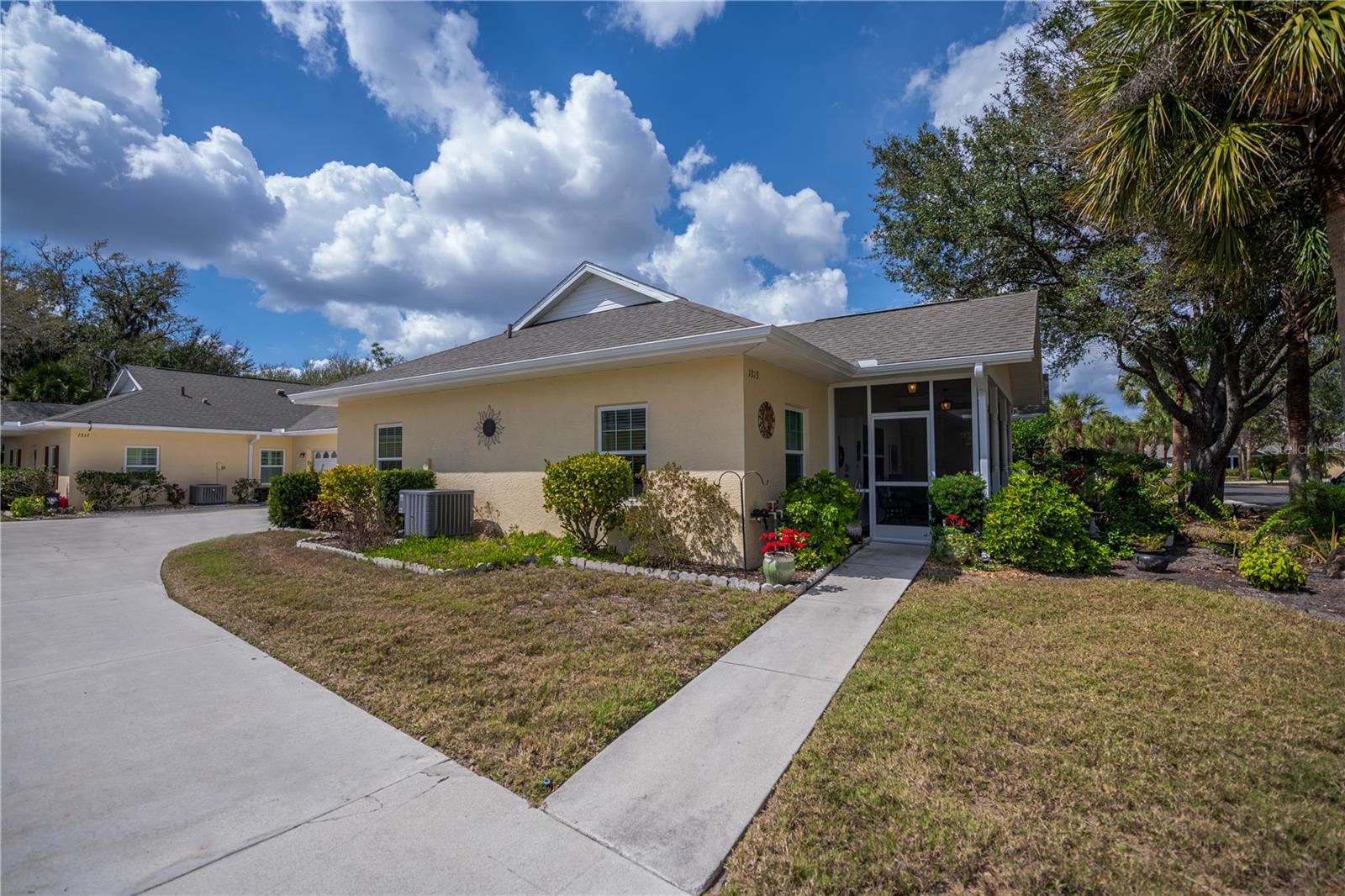 Image 5 of 89 For 1313 Red Oak Lane