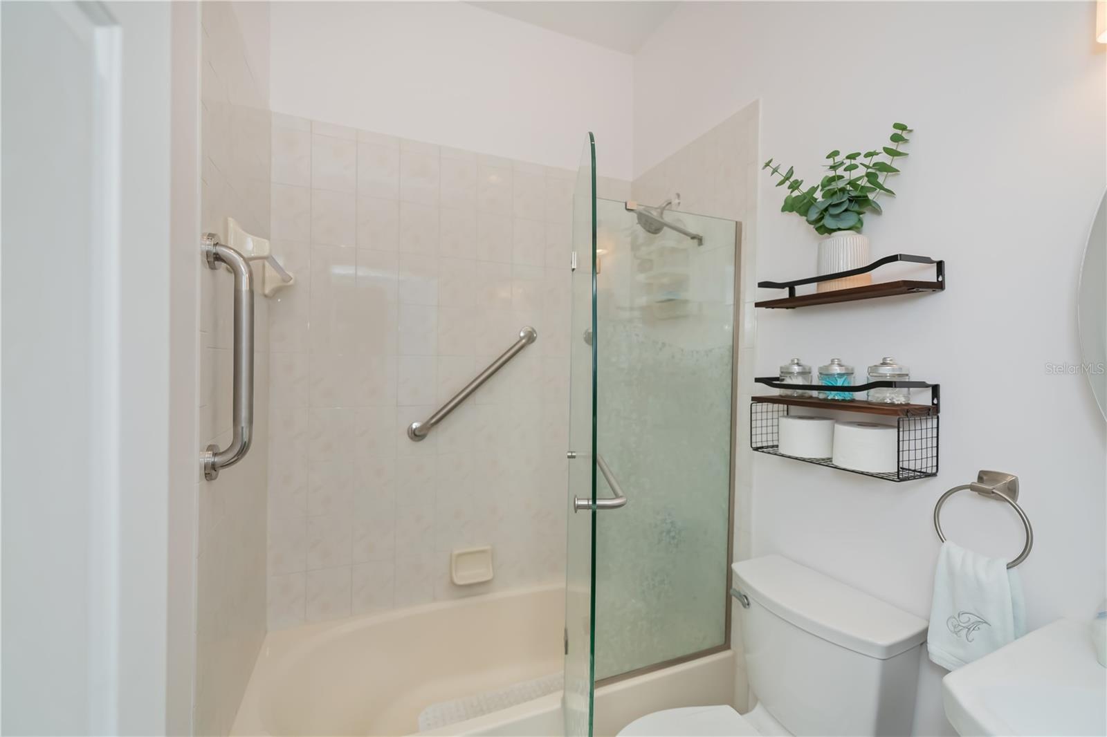 Image 55 of 89 For 1313 Red Oak Lane