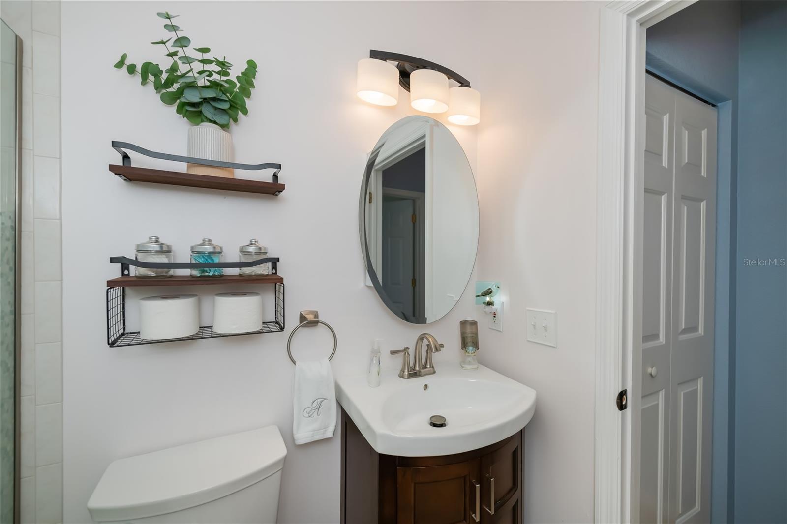 Image 56 of 89 For 1313 Red Oak Lane