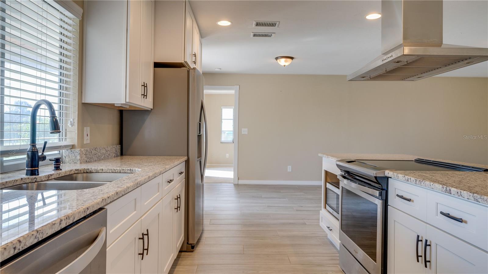 Image 5 of 28 For 1128 29th Terrace