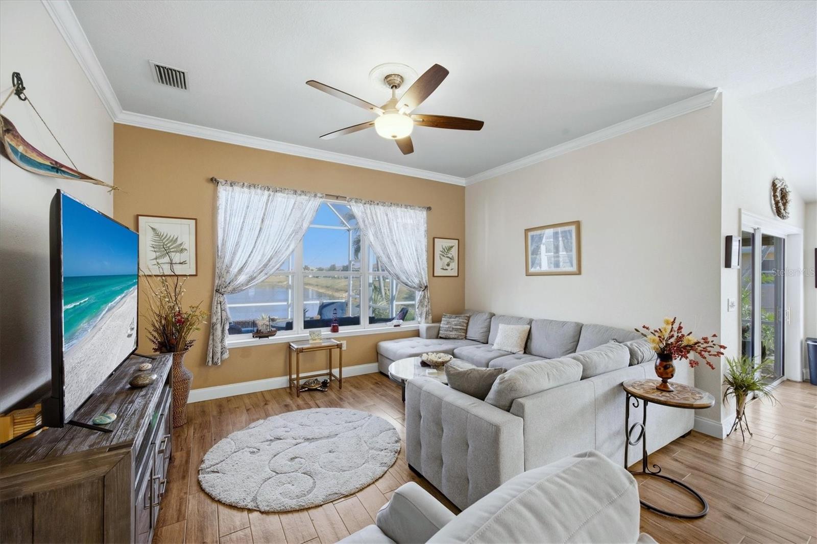 Image 12 of 73 For 2148 Boxwood Street