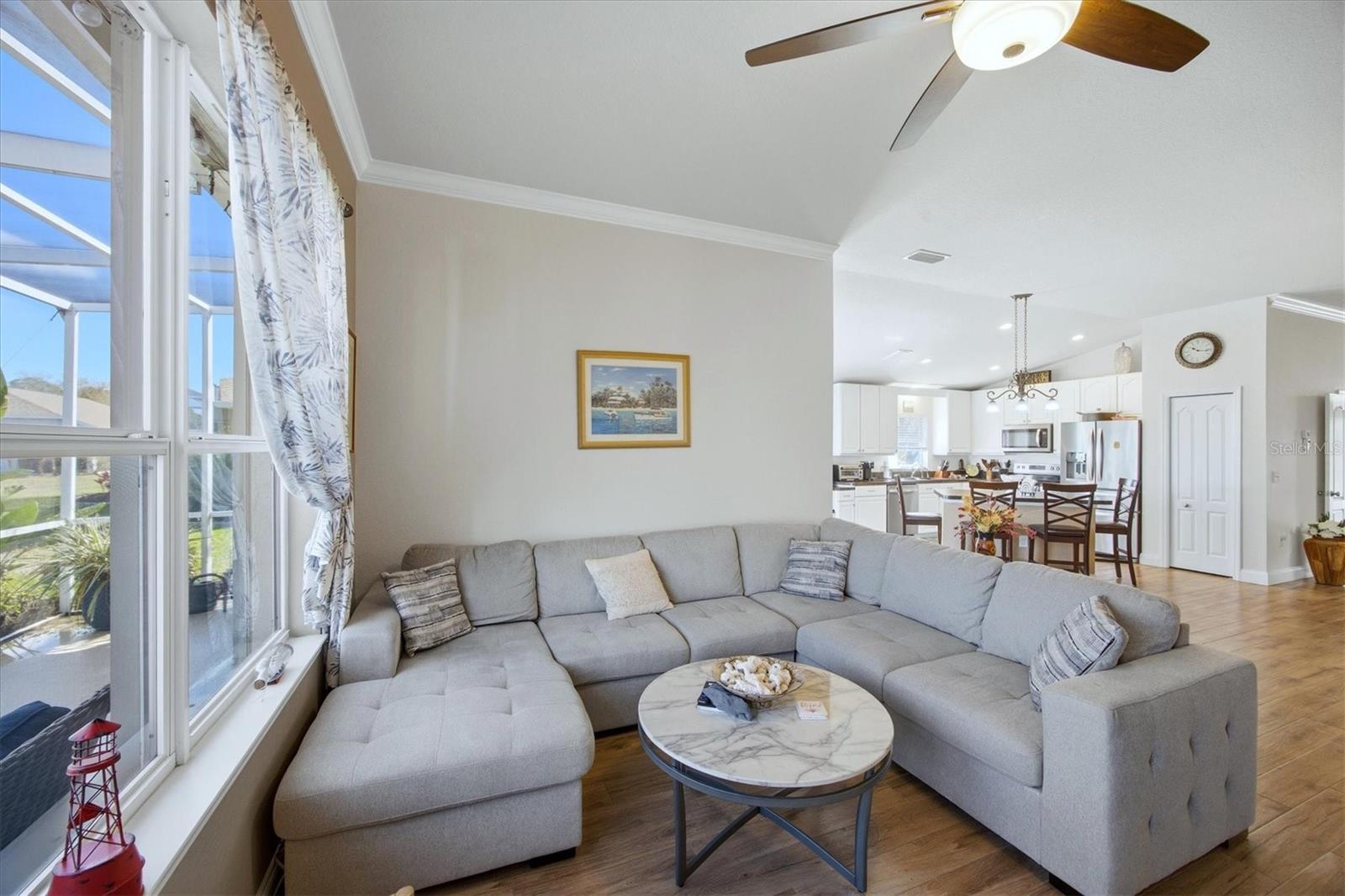 Image 14 of 73 For 2148 Boxwood Street