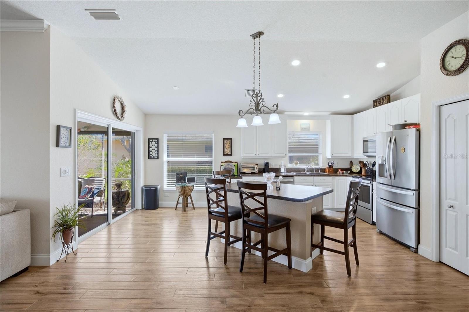 Image 18 of 73 For 2148 Boxwood Street