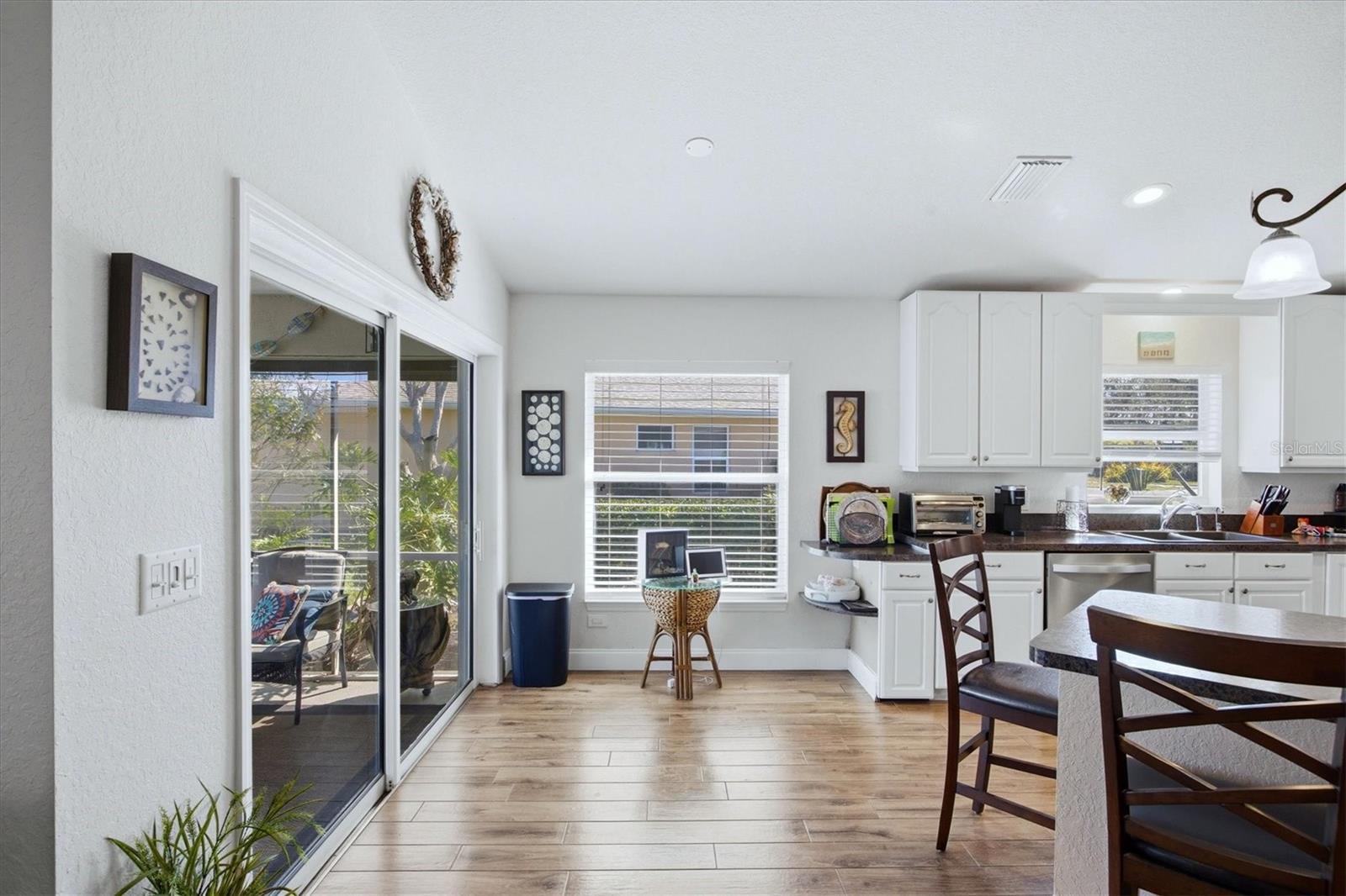 Image 24 of 73 For 2148 Boxwood Street