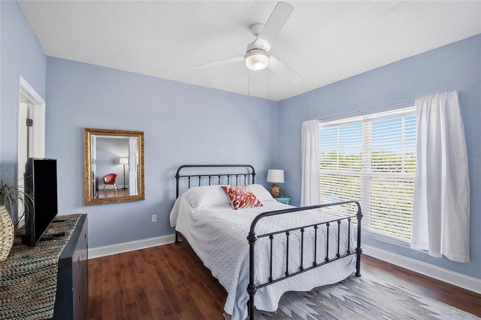 Image 14 of 39 For 3921 Cape Haze Drive 405