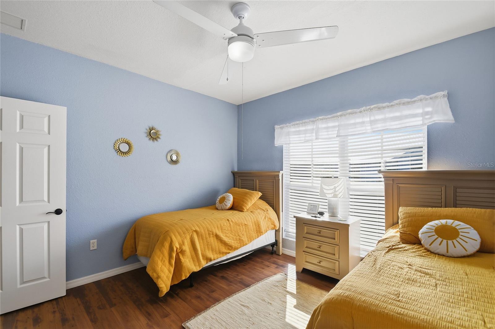 Image 22 of 39 For 3921 Cape Haze Drive 405