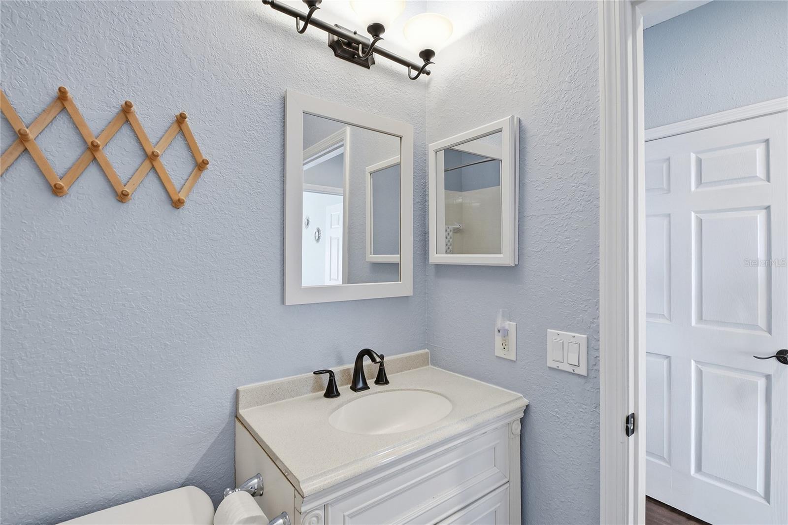 Image 25 of 39 For 3921 Cape Haze Drive 405