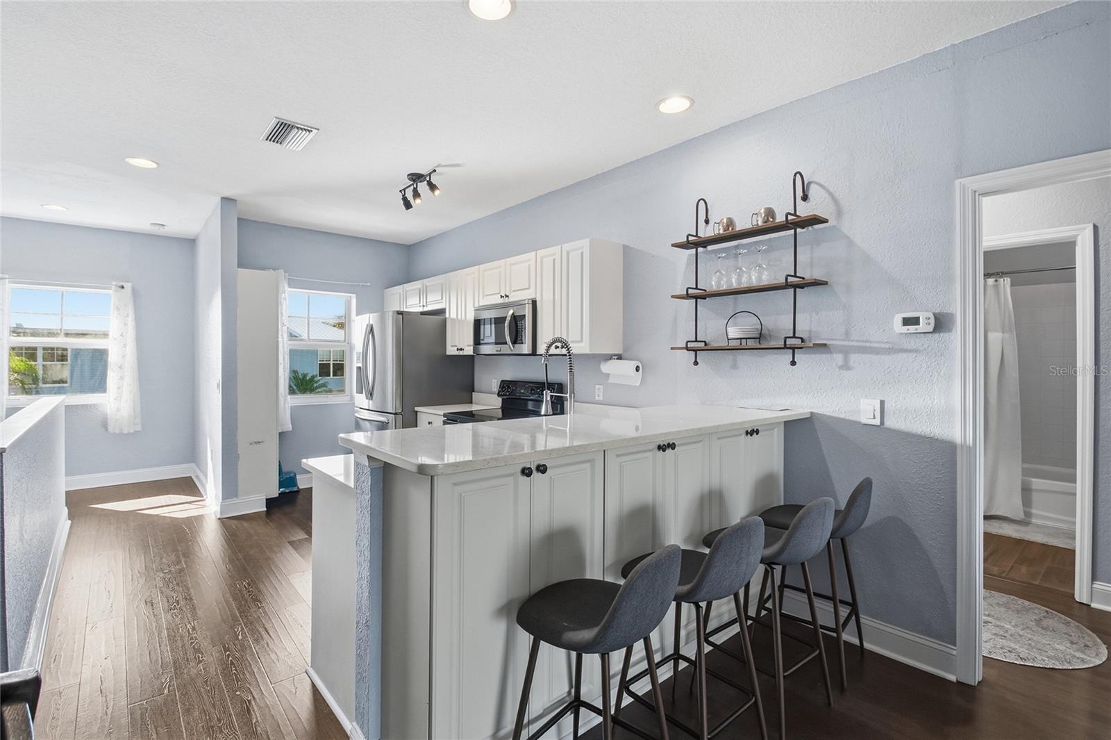 Image 28 of 39 For 3921 Cape Haze Drive 405