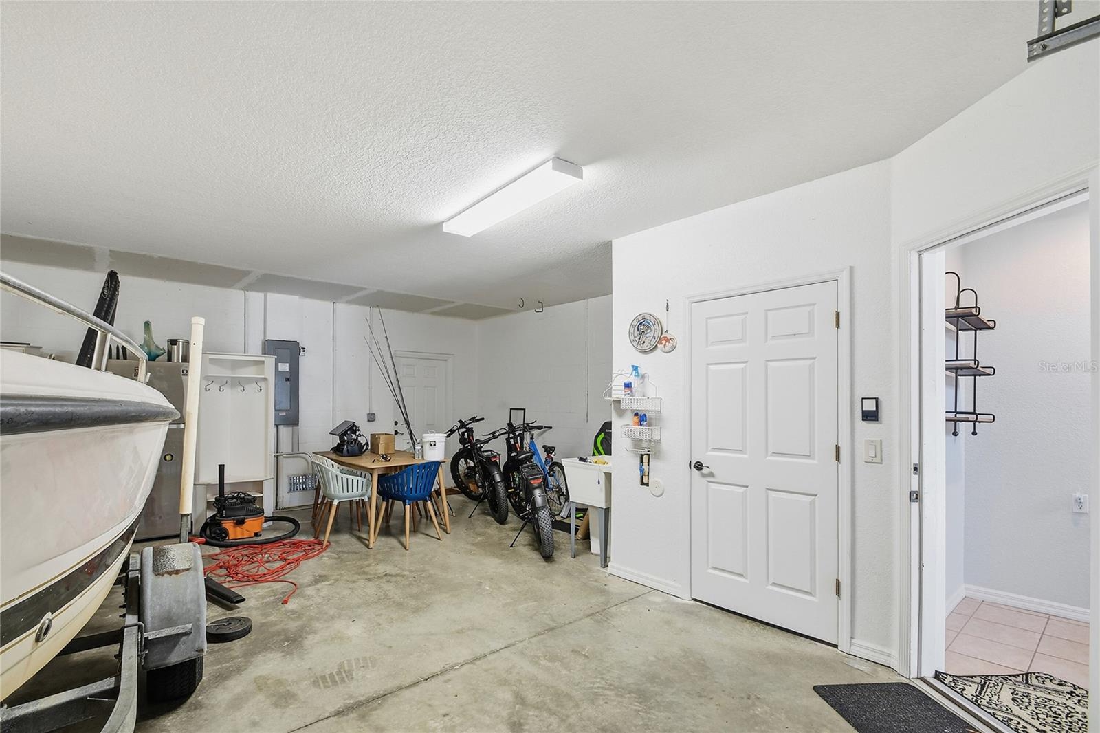 Image 34 of 39 For 3921 Cape Haze Drive 405