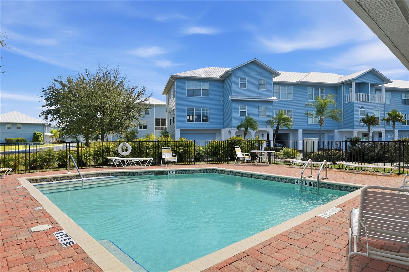 Image 37 of 39 For 3921 Cape Haze Drive 405