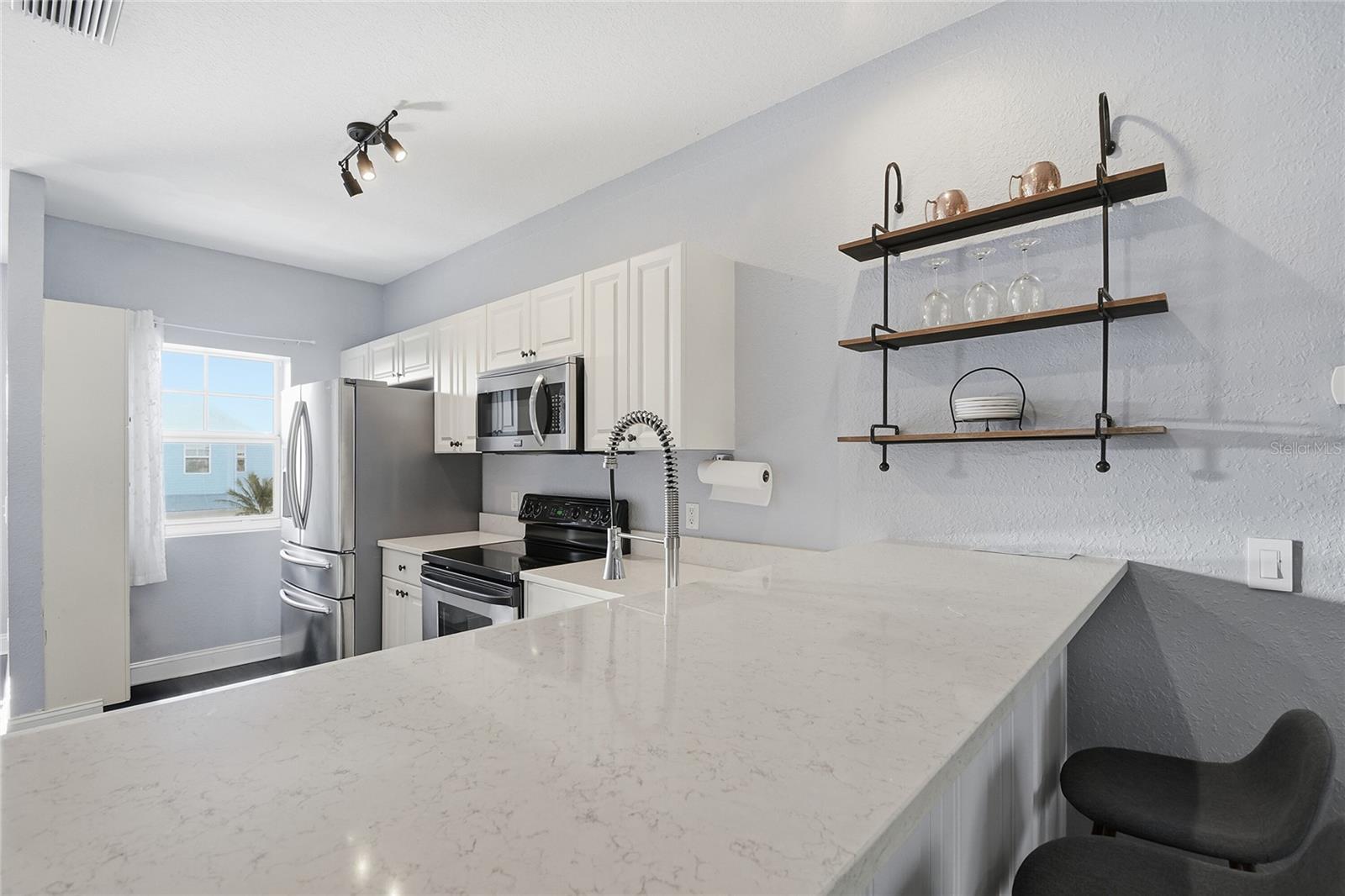 Image 8 of 39 For 3921 Cape Haze Drive 405