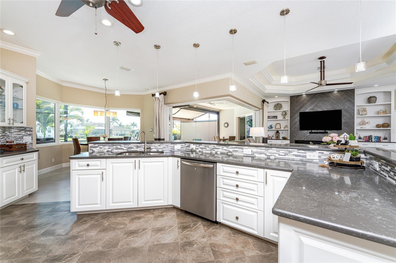 Image 19 of 72 For 3972 La Costa Island Court