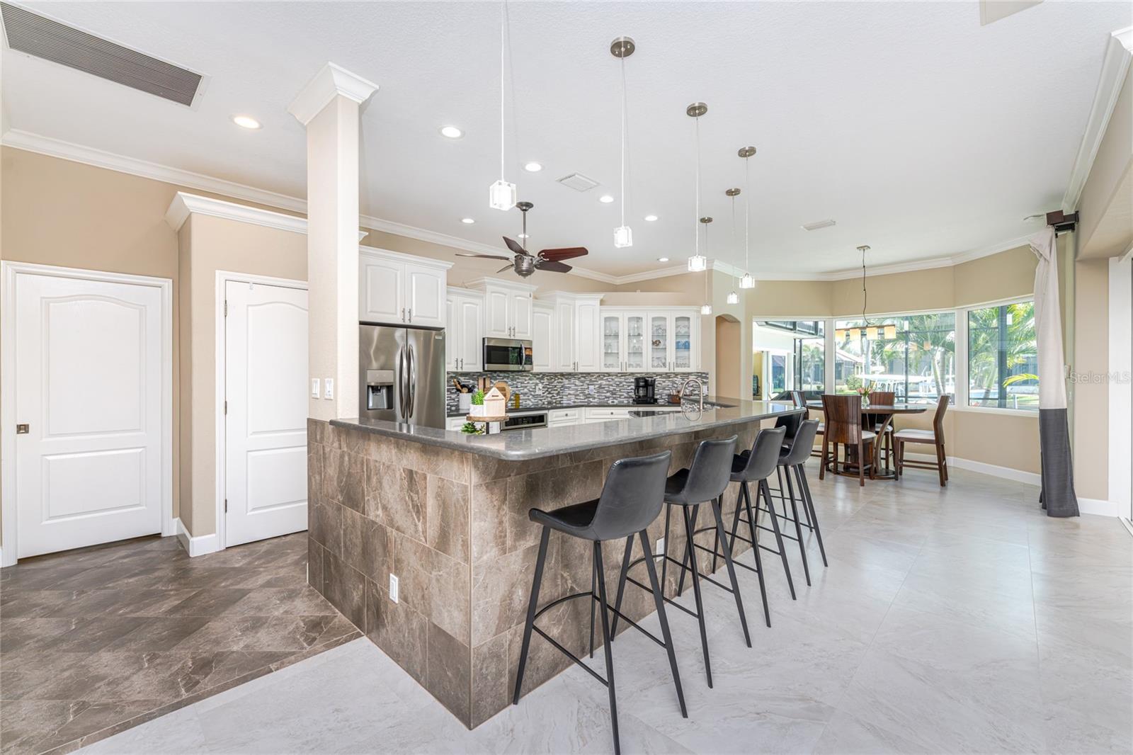 Image 24 of 72 For 3972 La Costa Island Court