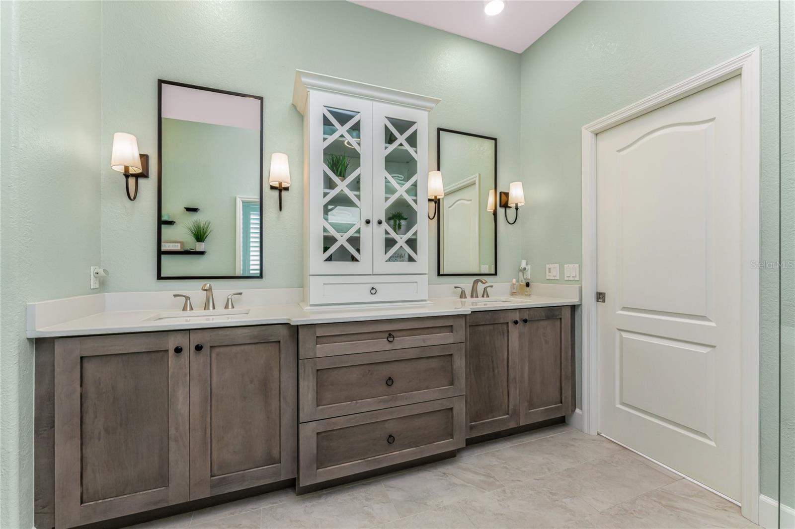 Image 31 of 72 For 3972 La Costa Island Court