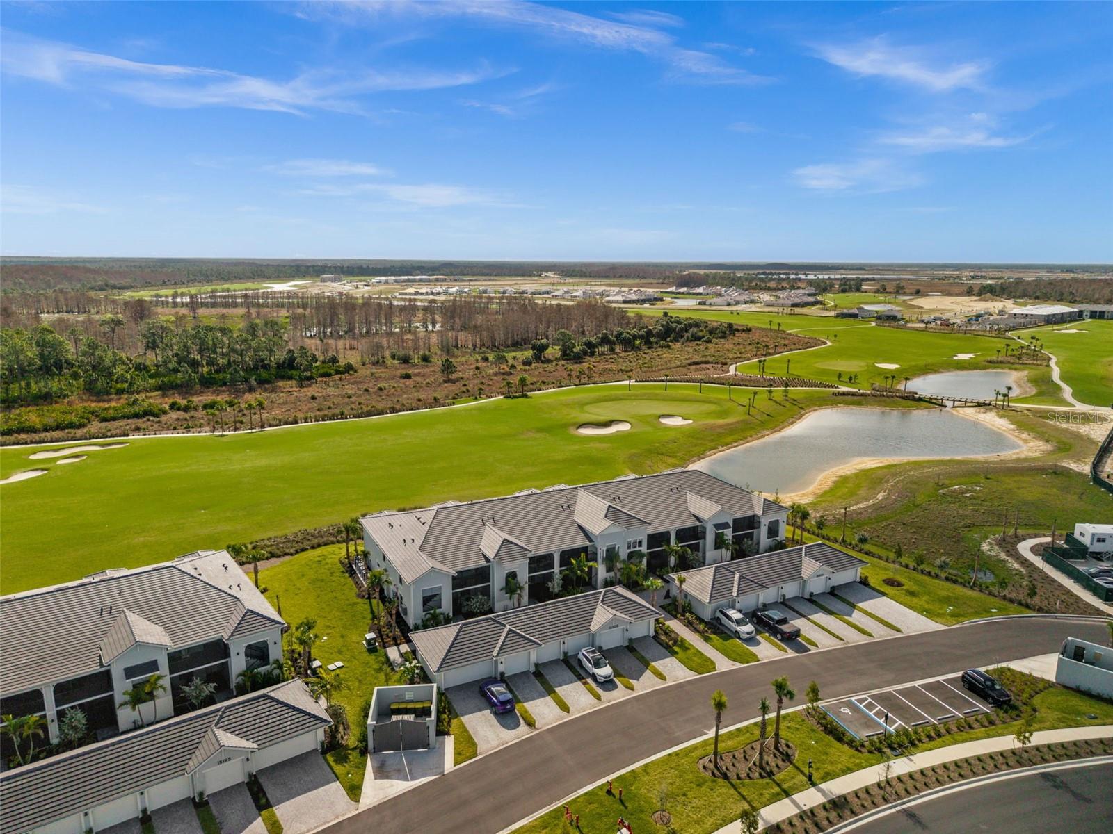 Image 33 of 45 For 15205 Bluffton Lane 1016