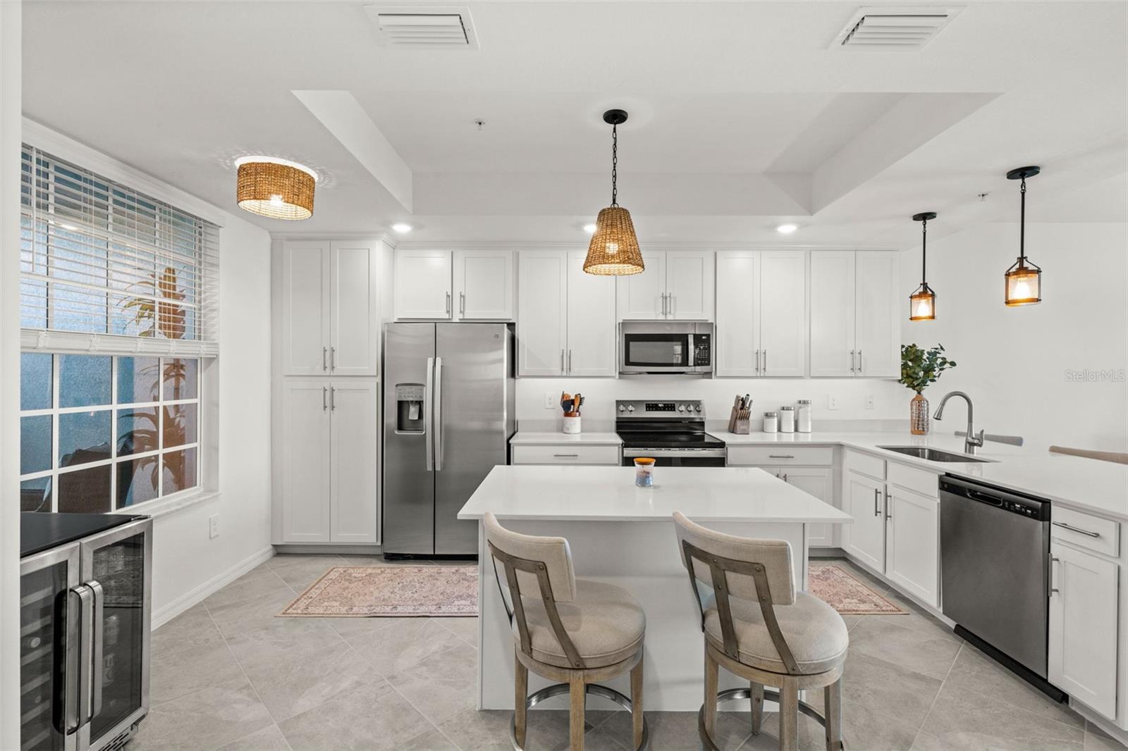 Image 4 of 45 For 15205 Bluffton Lane 1016