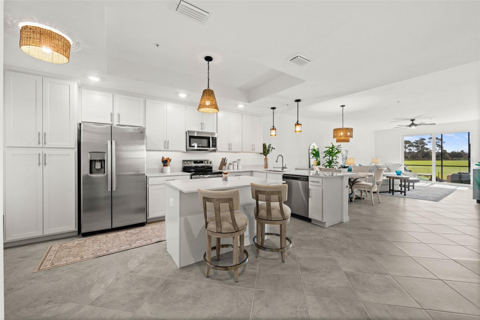 Image 6 of 45 For 15205 Bluffton Lane 1016