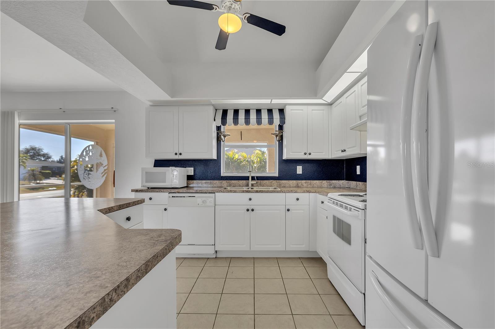 Image 10 of 44 For 916 4th Place