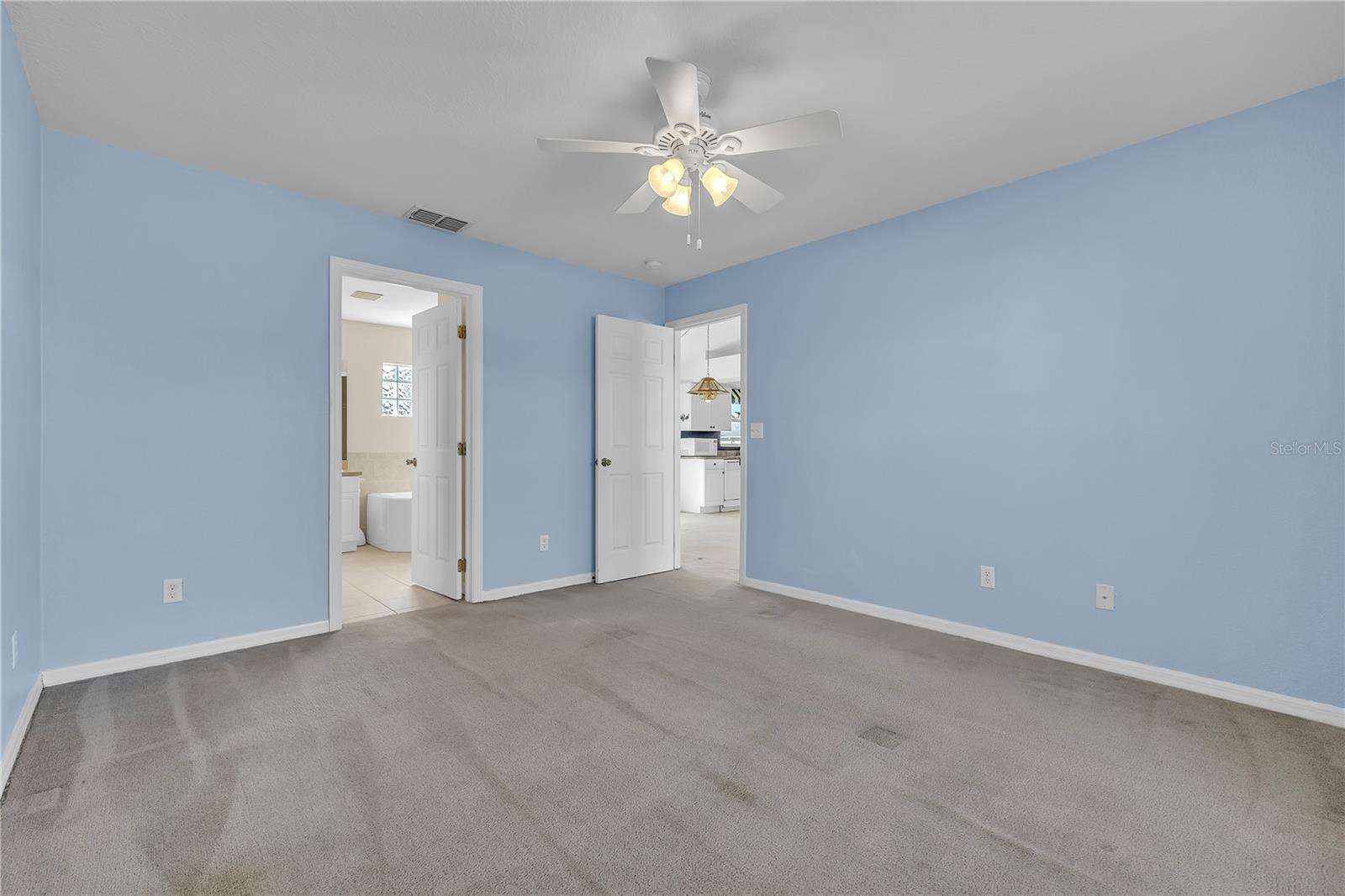 Image 18 of 44 For 916 4th Place