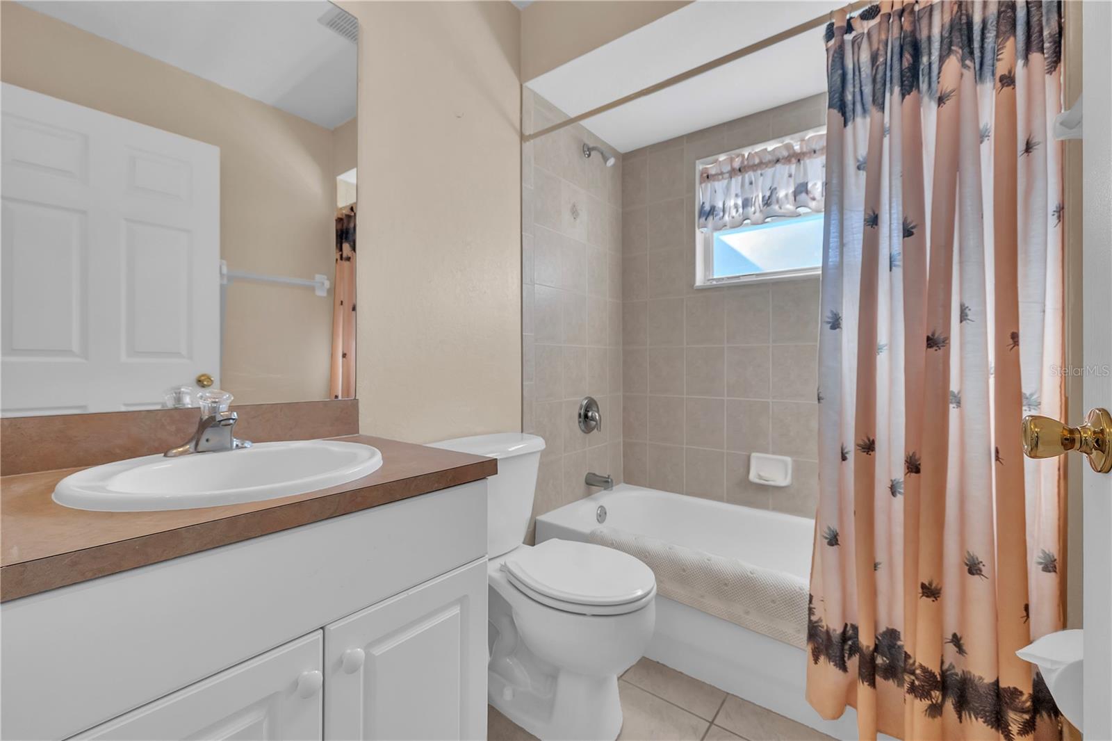 Image 28 of 44 For 916 4th Place