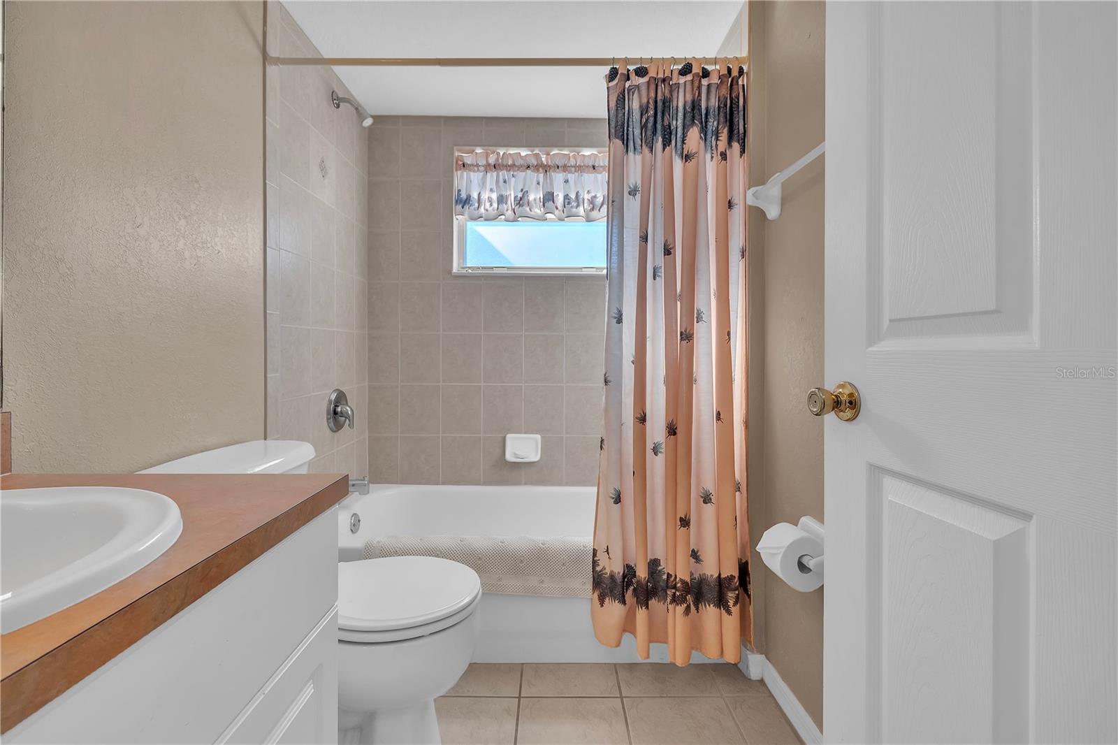 Image 29 of 44 For 916 4th Place