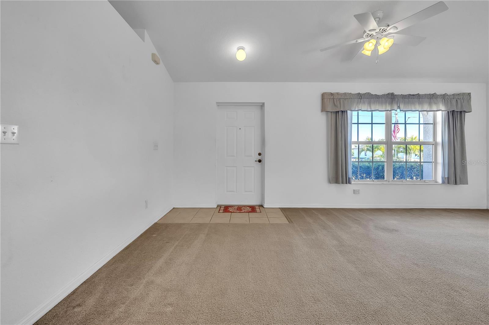 Image 3 of 44 For 916 4th Place