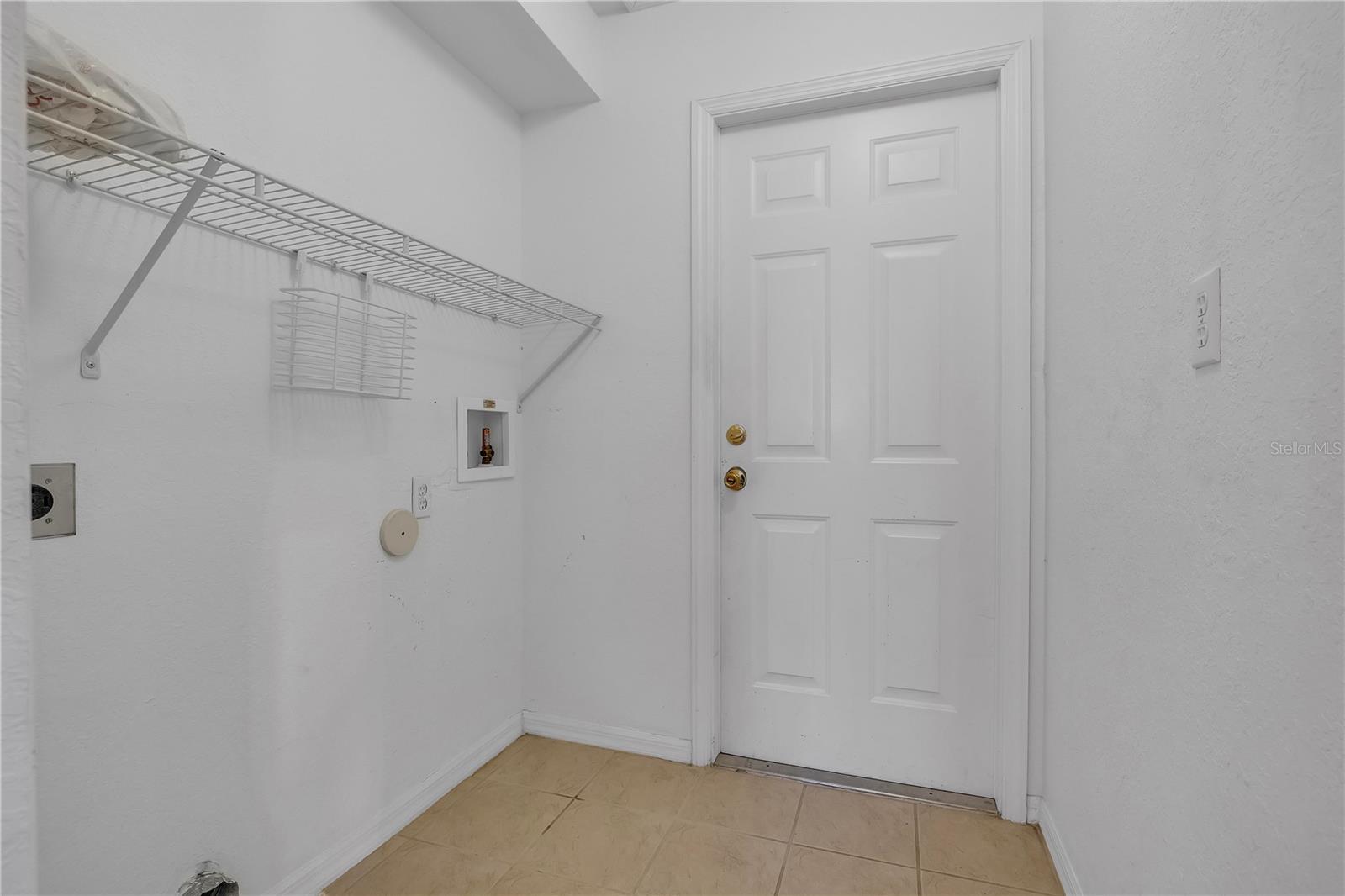 Image 33 of 44 For 916 4th Place